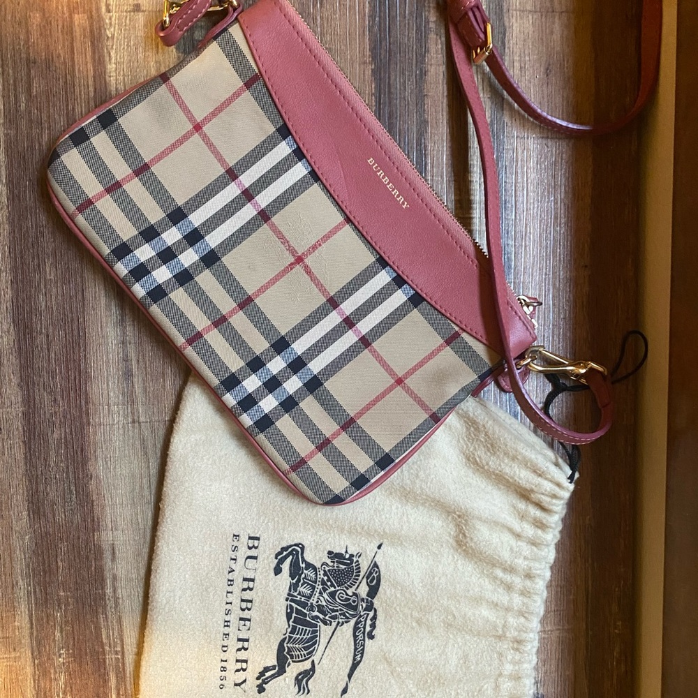 Burberry crossbody purse